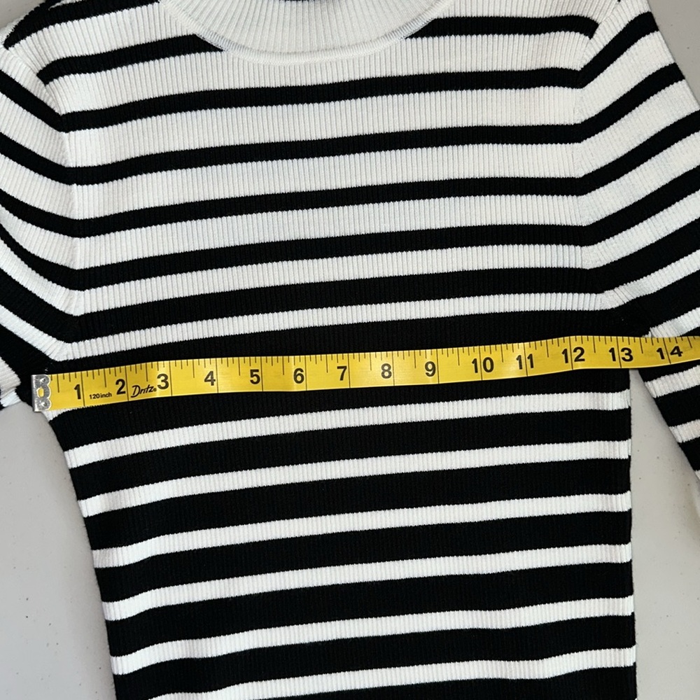 NWT White House Black Market Black and White Striped Long Sleeve Sweater Size M. - Picture 7 of 13